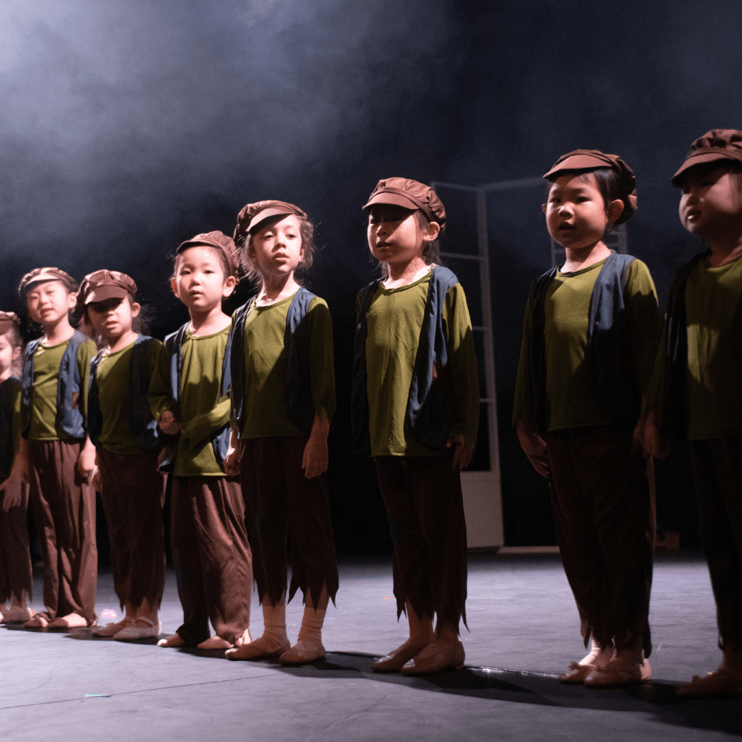 Drama| Age: 11-16y| Saturday at 14:15- 15:00|MH - Knightsbridge - Trial Class - From September 2025 - Dakoda&