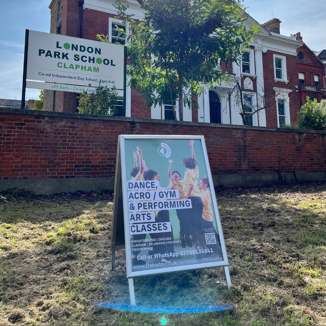 Dakodas - Sign for London Park School with a building in the background