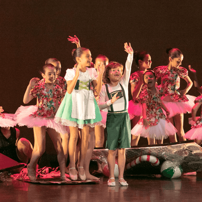 Musical Theatre | Age: 6-8y | Saturday at 13.00 - 13:45 | Marlborough - Trial - Dakoda&